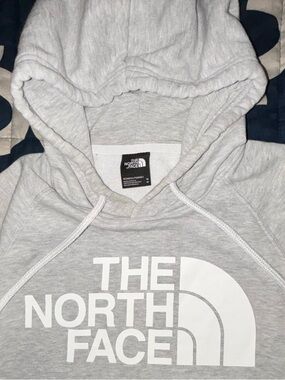 The North Face Gray and White Logo Women's Pullover